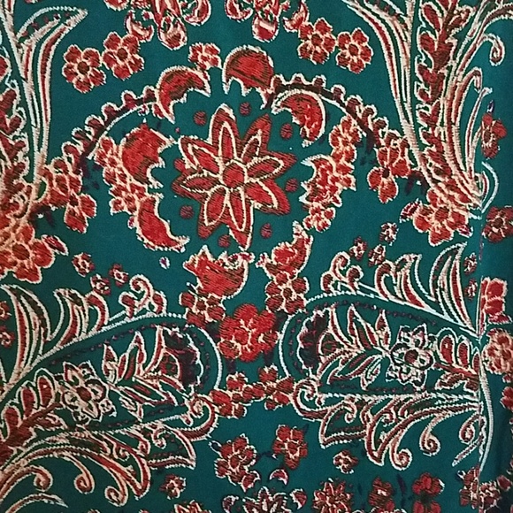 Small dress - Picture 2 of 3